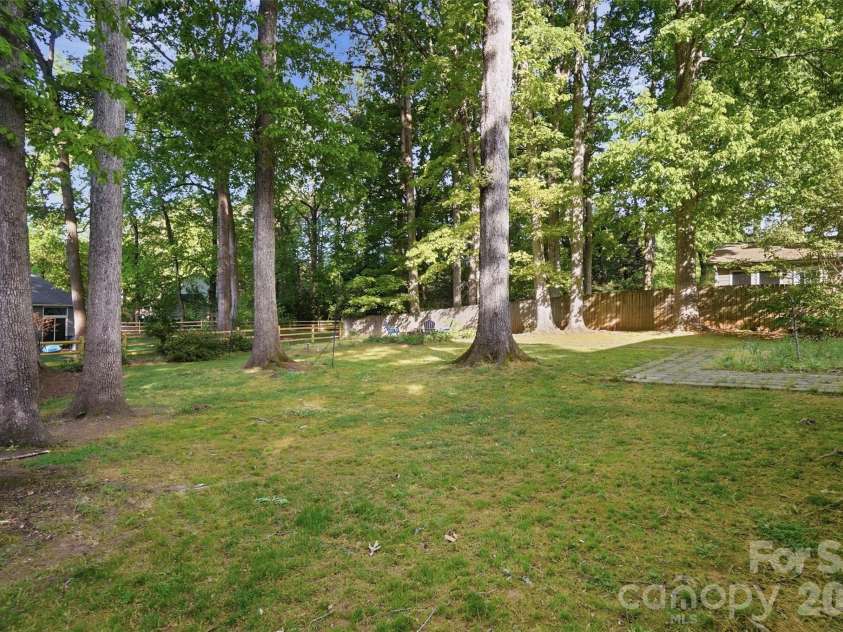 14815 Rothwell Drive, Mint Hill, NC 28227.  MLS# CAR4373333, YatesRealty ID 20745. 