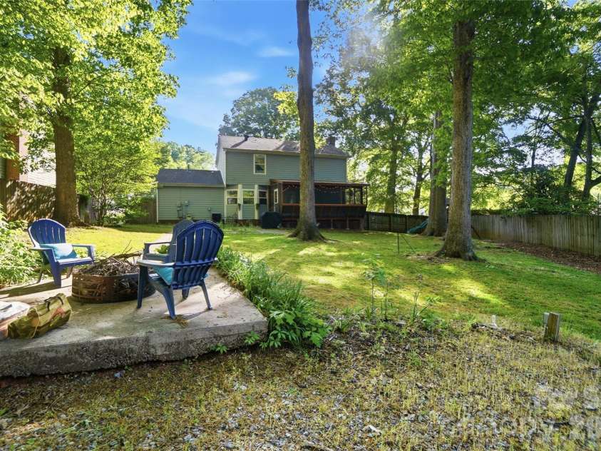 14815 Rothwell Drive, Mint Hill, NC 28227.  MLS# CAR4373333, YatesRealty ID 20745. 