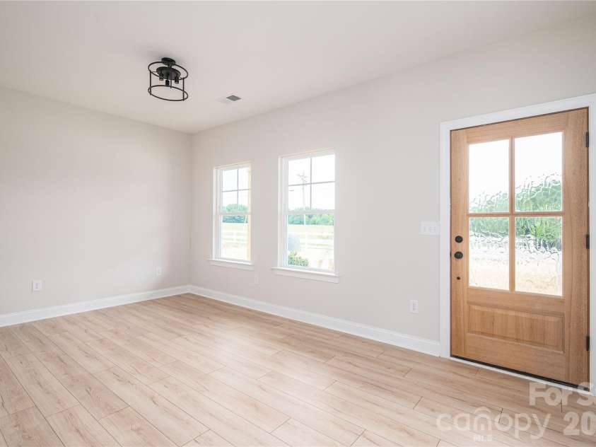 263 Bob Friday Road, Dallas, NC 28034.  MLS# CAR4375157, YatesRealty ID 20746. 