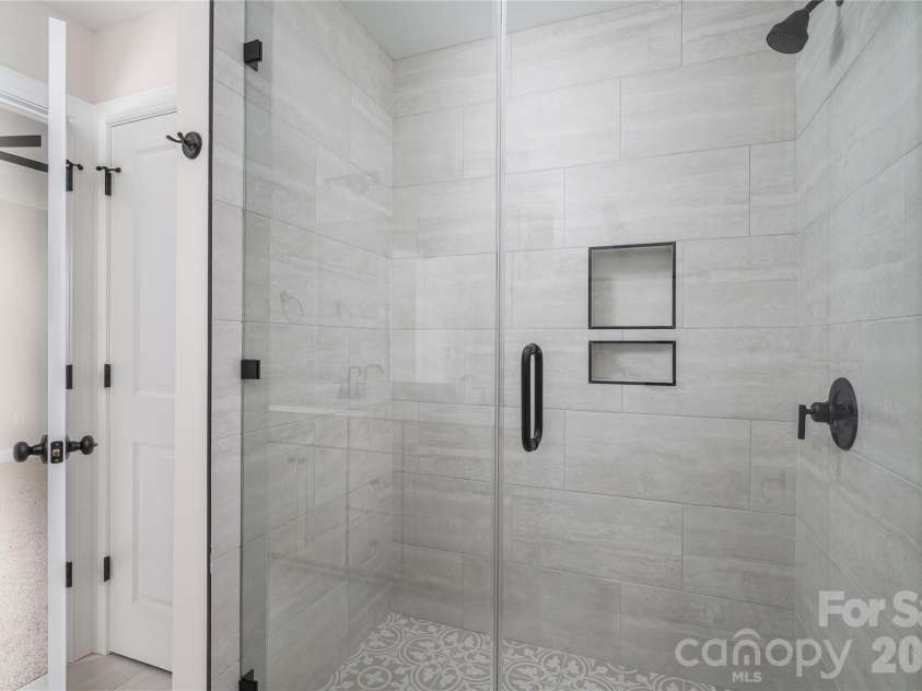 263 Bob Friday Road, Dallas, NC 28034.  MLS# CAR4375157, YatesRealty ID 20746. 