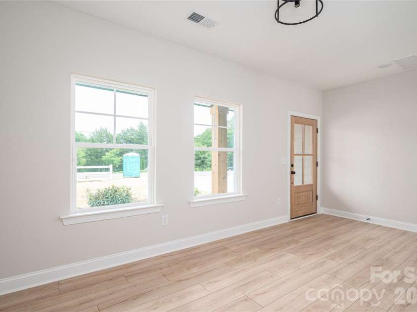 263 Bob Friday Road, Dallas, NC 28034.  MLS# CAR4375157, YatesRealty ID 20746. 