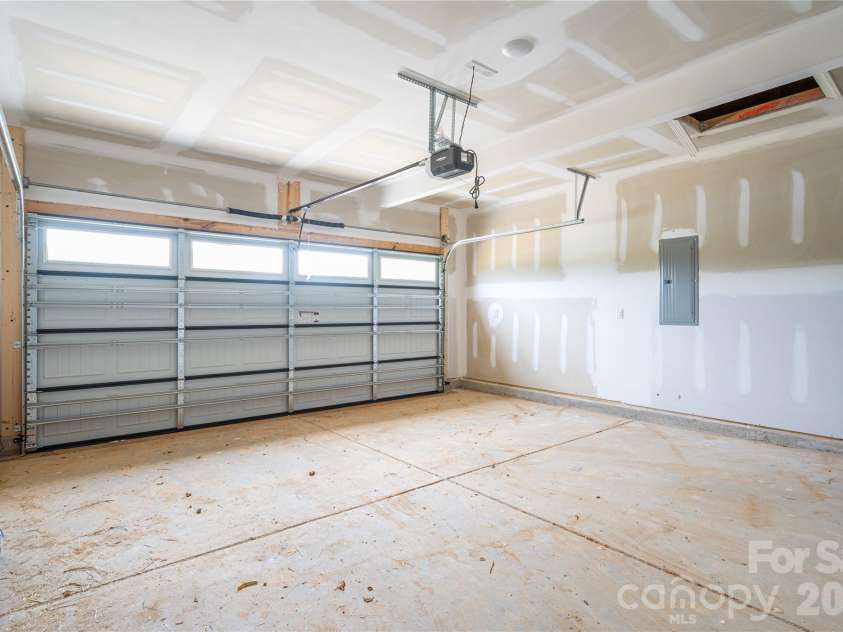 263 Bob Friday Road, Dallas, NC 28034.  MLS# CAR4375157, YatesRealty ID 20746. 