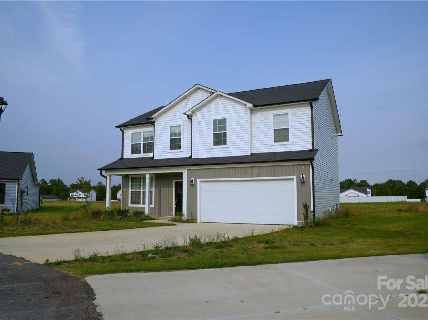 69 Ravibha Court, Clayton, NC 27520.  MLS# CAR4269116, YatesRealty ID 20746. 
