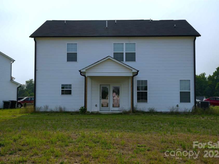 69 Ravibha Court, Clayton, NC 27520.  MLS# CAR4269116, YatesRealty ID 20746. 