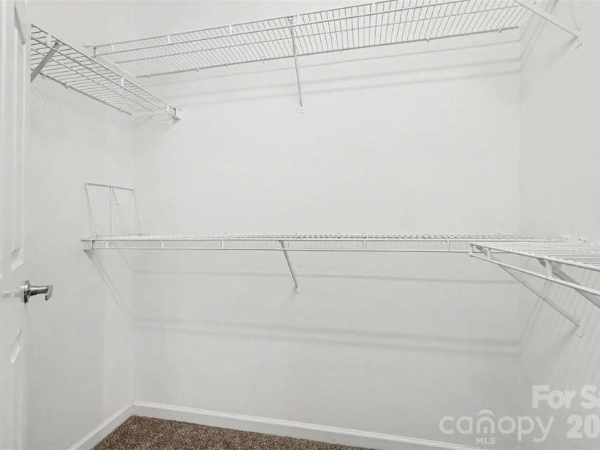 10141 University Park Lane, Charlotte, NC 28213.  MLS# CAR4375162, YatesRealty ID 20747. 