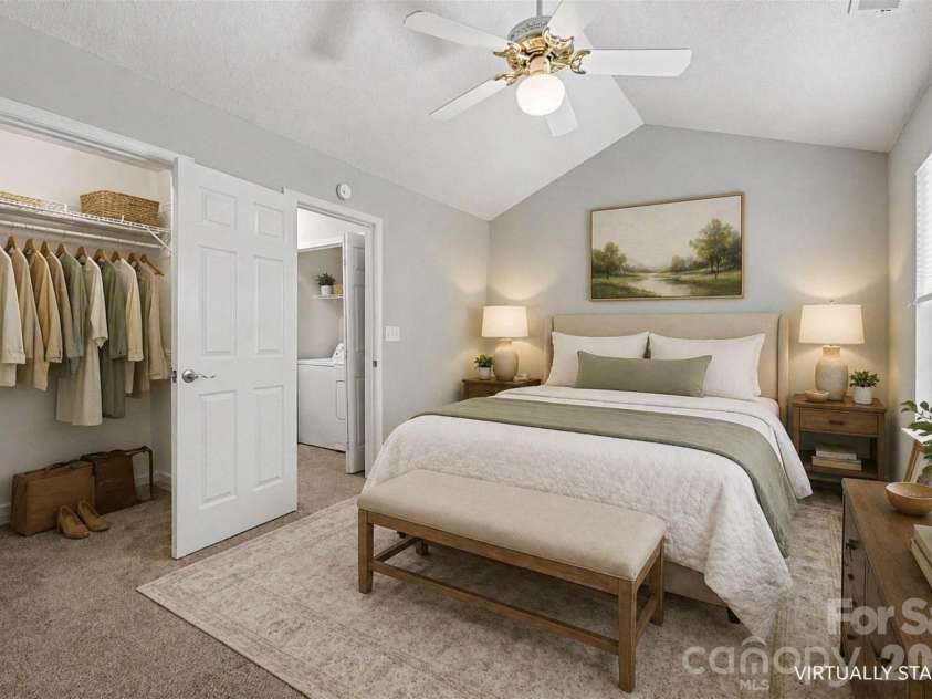 10141 University Park Lane, Charlotte, NC 28213.  MLS# CAR4375162, YatesRealty ID 20747. 