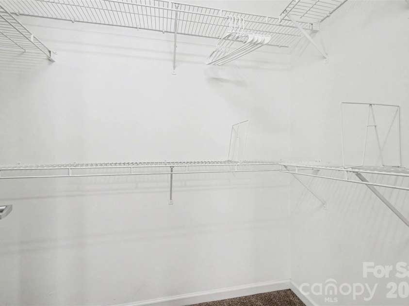 10141 University Park Lane, Charlotte, NC 28213.  MLS# CAR4375162, YatesRealty ID 20747. 