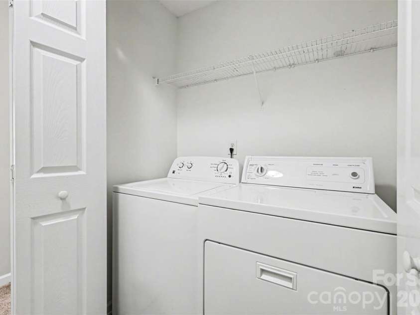 10141 University Park Lane, Charlotte, NC 28213.  MLS# CAR4375162, YatesRealty ID 20747. 