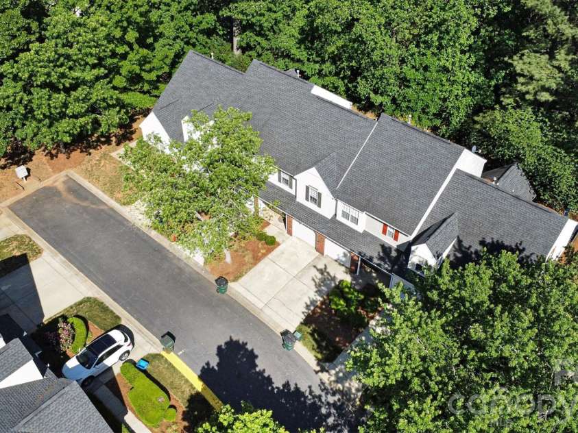 10141 University Park Lane, Charlotte, NC 28213.  MLS# CAR4375162, YatesRealty ID 20747. 