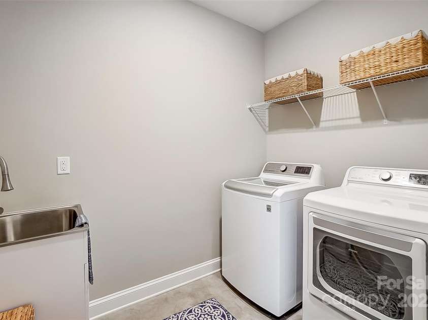 4116 Spring Cove Way, Belmont, NC 28012.  MLS# CAR4326740, YatesRealty ID 20747. Laundry with sink