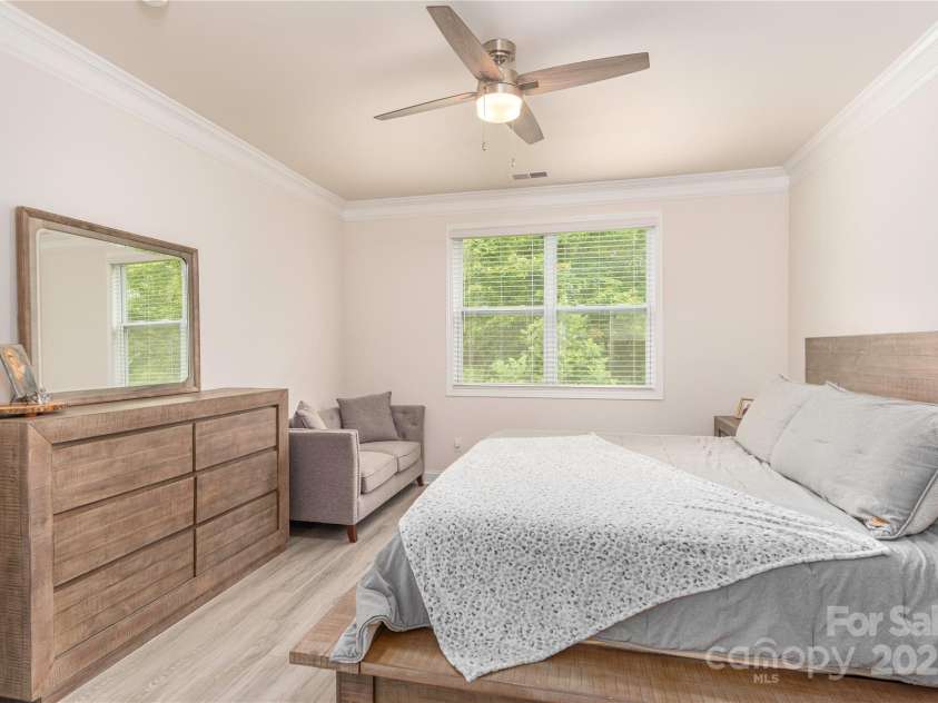 70 Rose Creek Road, Leicester, NC 28748.  MLS# CAR4259472, YatesRealty ID 20748. 