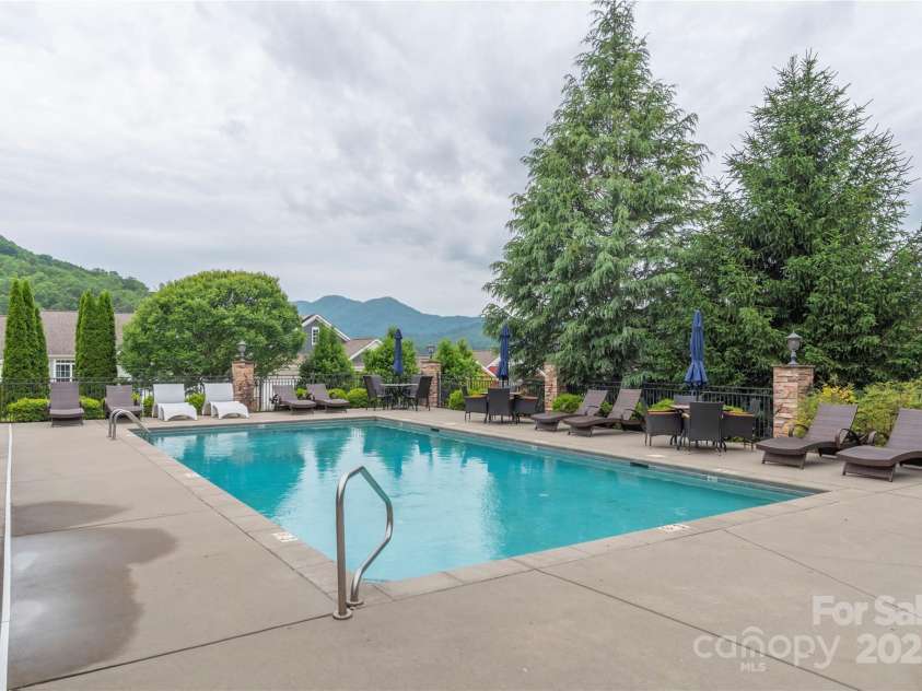 70 Rose Creek Road, Leicester, NC 28748.  MLS# CAR4259472, YatesRealty ID 20748. Community Pool