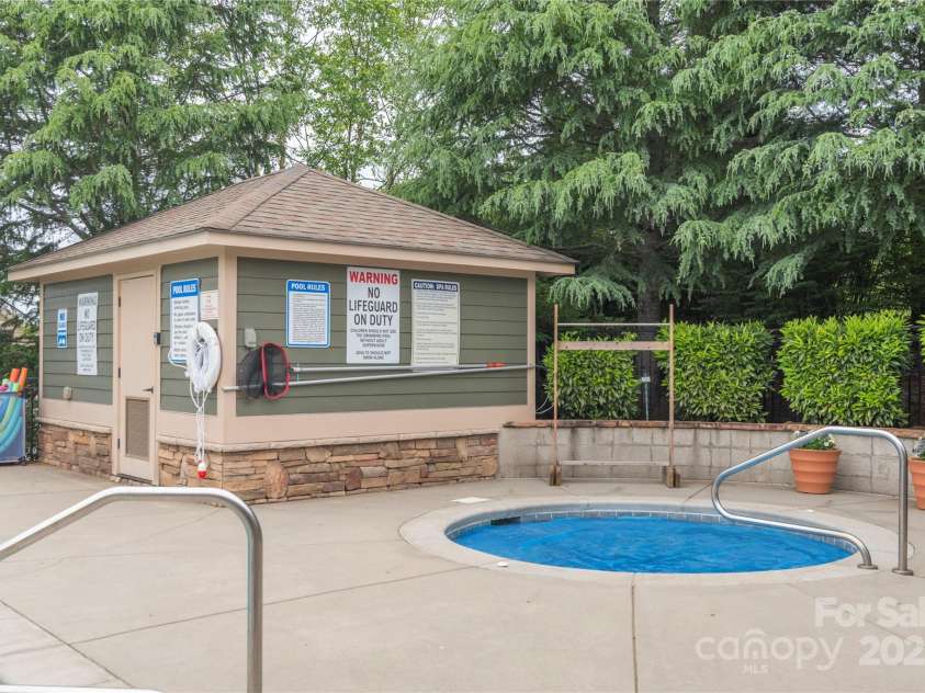 70 Rose Creek Road, Leicester, NC 28748.  MLS# CAR4259472, YatesRealty ID 20748. Community Pool