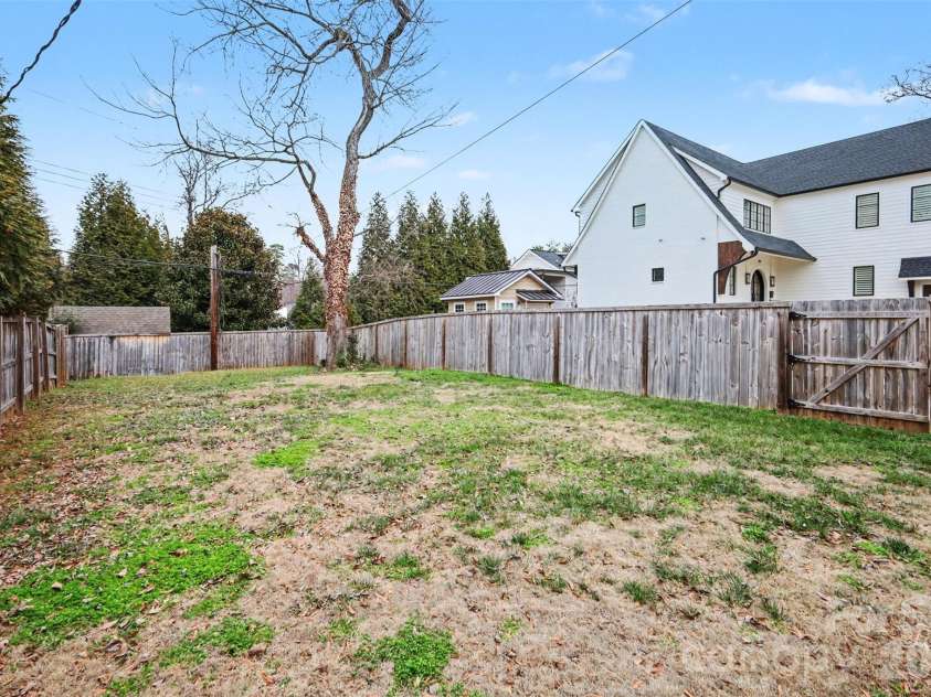 126 Tranquil Avenue, Charlotte, NC 28209.  MLS# CAR4346662, YatesRealty ID 2075. 