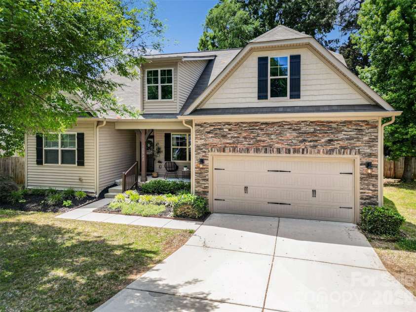 10248 Withers Road, Charlotte, NC 28278.  MLS# CAR4378329, YatesRealty ID 20750. 