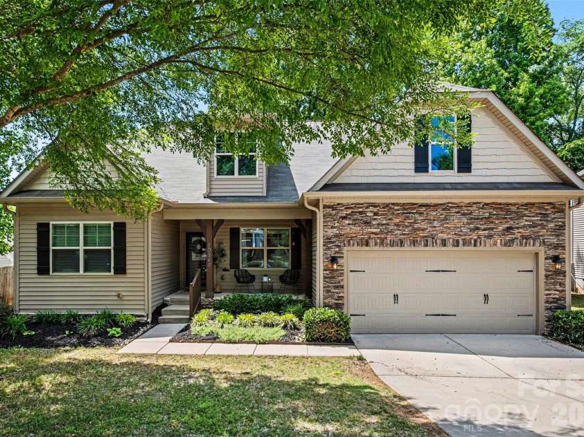 10248 Withers Road, Charlotte, NC 28278.  MLS# CAR4378329, YatesRealty ID 20750. 