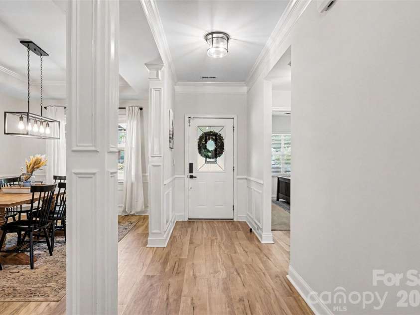 10248 Withers Road, Charlotte, NC 28278.  MLS# CAR4378329, YatesRealty ID 20750. 