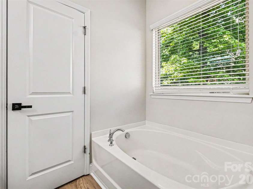 10248 Withers Road, Charlotte, NC 28278.  MLS# CAR4378329, YatesRealty ID 20750. 
