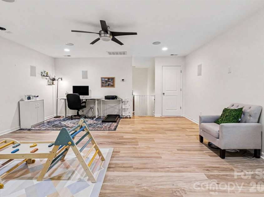 10248 Withers Road, Charlotte, NC 28278.  MLS# CAR4378329, YatesRealty ID 20750. 