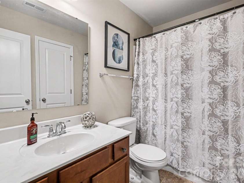 10248 Withers Road, Charlotte, NC 28278.  MLS# CAR4378329, YatesRealty ID 20750. 