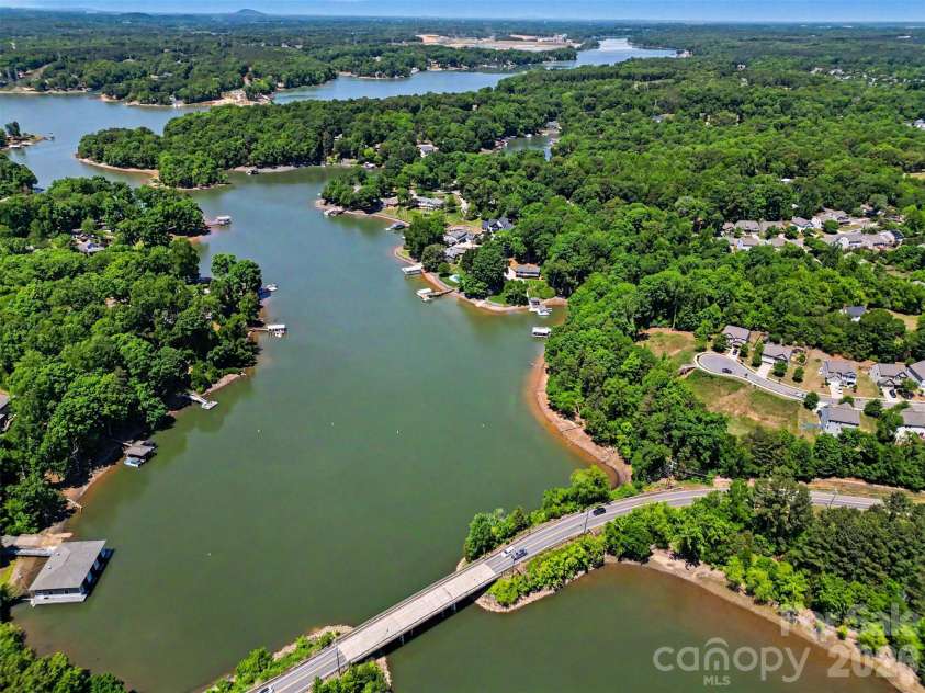 10248 Withers Road, Charlotte, NC 28278.  MLS# CAR4378329, YatesRealty ID 20750. 