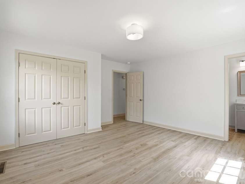 909 Evelyn Avenue, Kannapolis, NC 28083.  MLS# CAR4380026, YatesRealty ID 20751. 