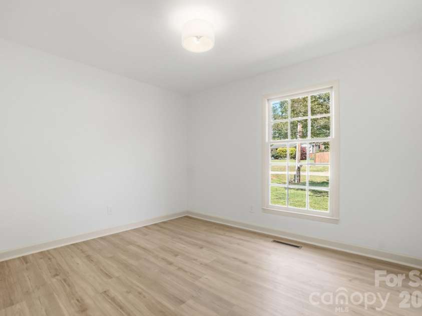 909 Evelyn Avenue, Kannapolis, NC 28083.  MLS# CAR4380026, YatesRealty ID 20751. 