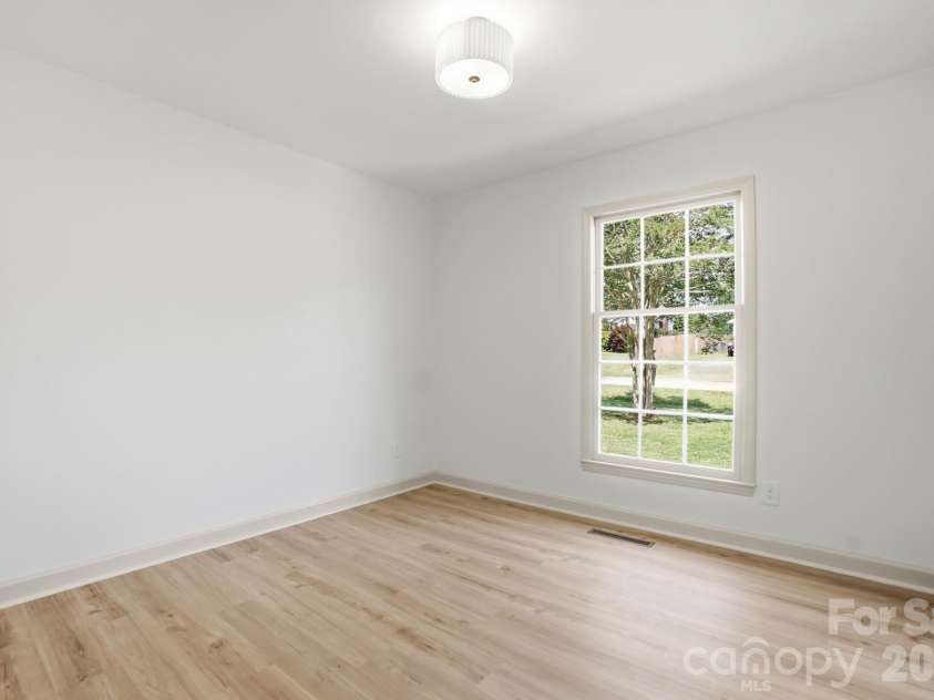909 Evelyn Avenue, Kannapolis, NC 28083.  MLS# CAR4380026, YatesRealty ID 20751. 