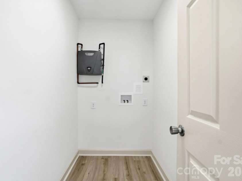 909 Evelyn Avenue, Kannapolis, NC 28083.  MLS# CAR4380026, YatesRealty ID 20751. 