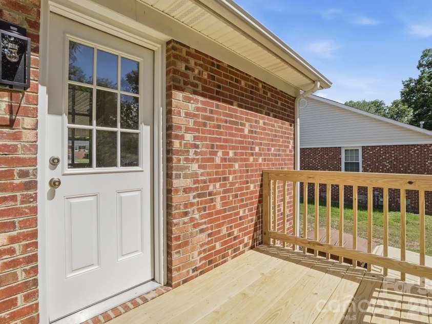 909 Evelyn Avenue, Kannapolis, NC 28083.  MLS# CAR4380026, YatesRealty ID 20751. 
