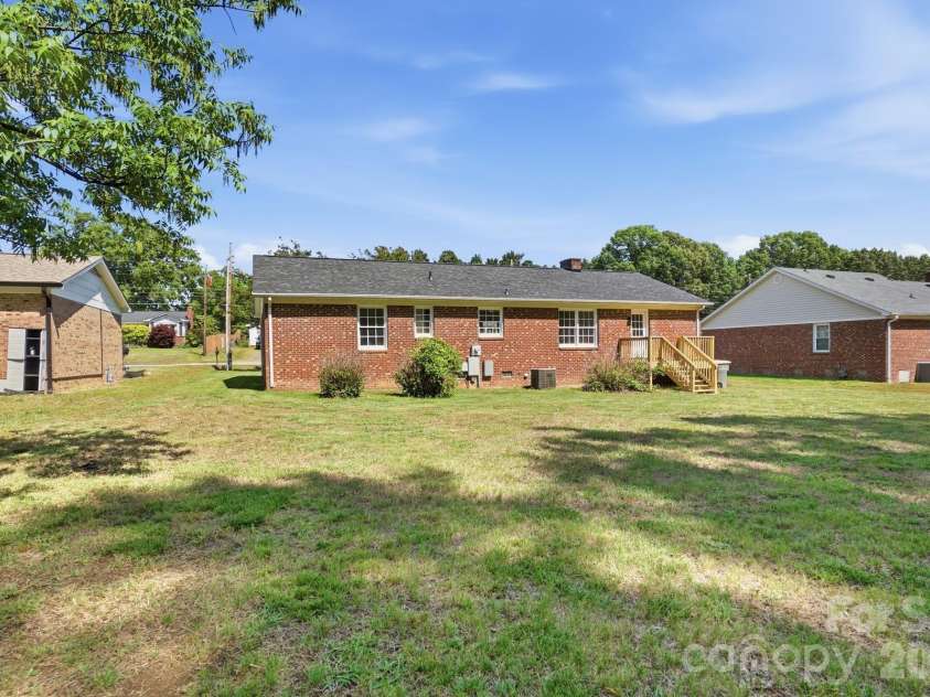 909 Evelyn Avenue, Kannapolis, NC 28083.  MLS# CAR4380026, YatesRealty ID 20751. 