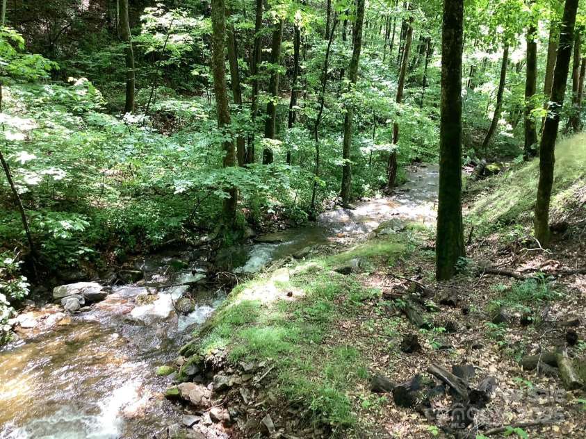 124 Baconton Cove, Waynesville, NC 28786.  MLS# CAR4241453, YatesRealty ID 20752. Bold creek