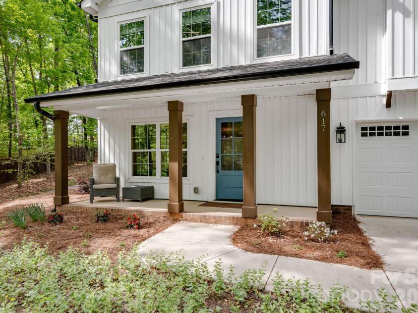 617 Teresa Circle, Waxhaw, NC 28173.  MLS# CAR4368451, YatesRealty ID 20752. 