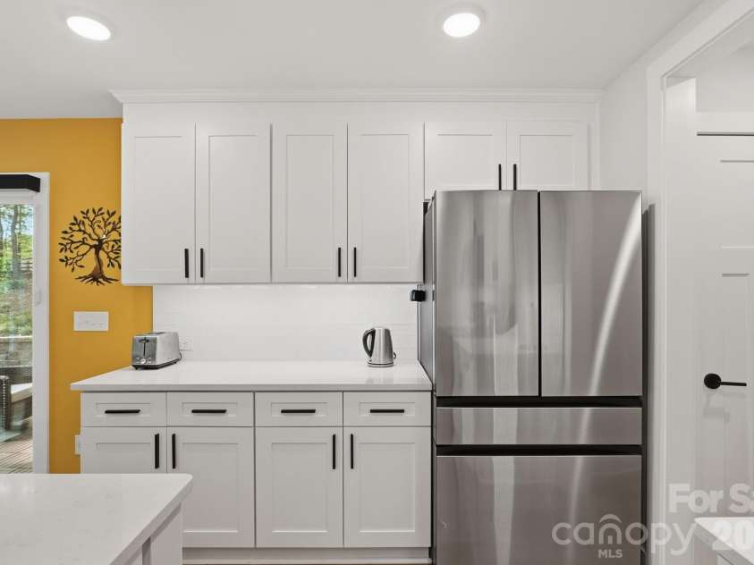 617 Teresa Circle, Waxhaw, NC 28173.  MLS# CAR4368451, YatesRealty ID 20752. 