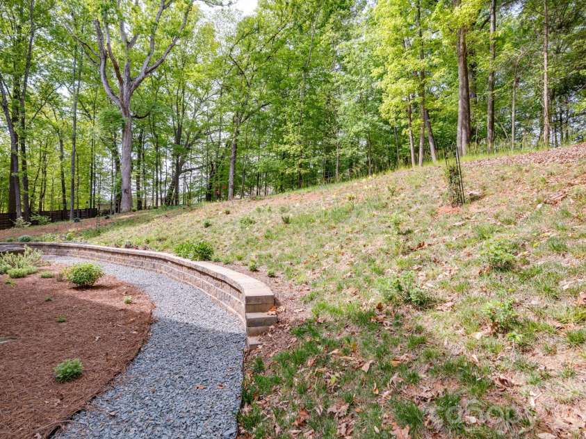 617 Teresa Circle, Waxhaw, NC 28173.  MLS# CAR4368451, YatesRealty ID 20752. 
