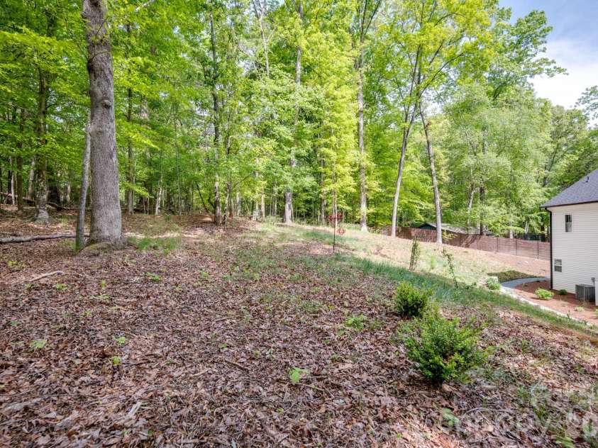 617 Teresa Circle, Waxhaw, NC 28173.  MLS# CAR4368451, YatesRealty ID 20752. 