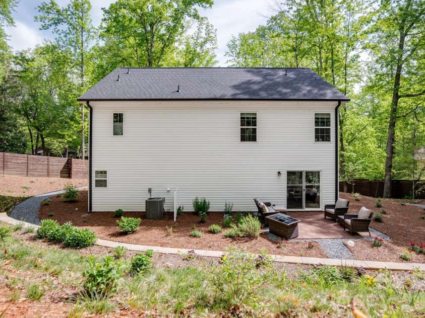 617 Teresa Circle, Waxhaw, NC 28173.  MLS# CAR4368451, YatesRealty ID 20752. 
