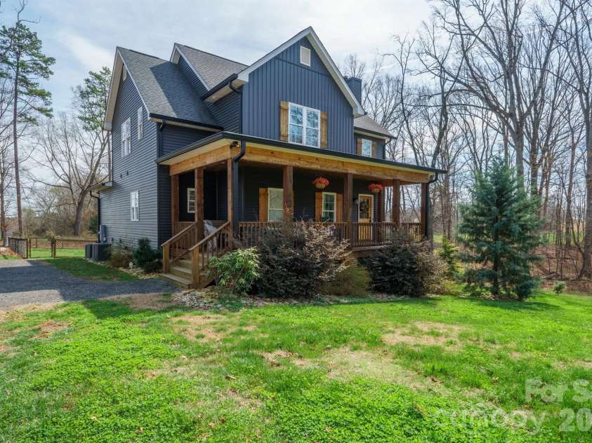160 Mullis Road, Harmony, NC 28634.  MLS# CAR4376136, YatesRealty ID 20753. 
