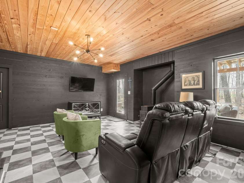 160 Mullis Road, Harmony, NC 28634.  MLS# CAR4376136, YatesRealty ID 20753. 