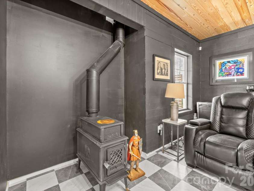 160 Mullis Road, Harmony, NC 28634.  MLS# CAR4376136, YatesRealty ID 20753. 