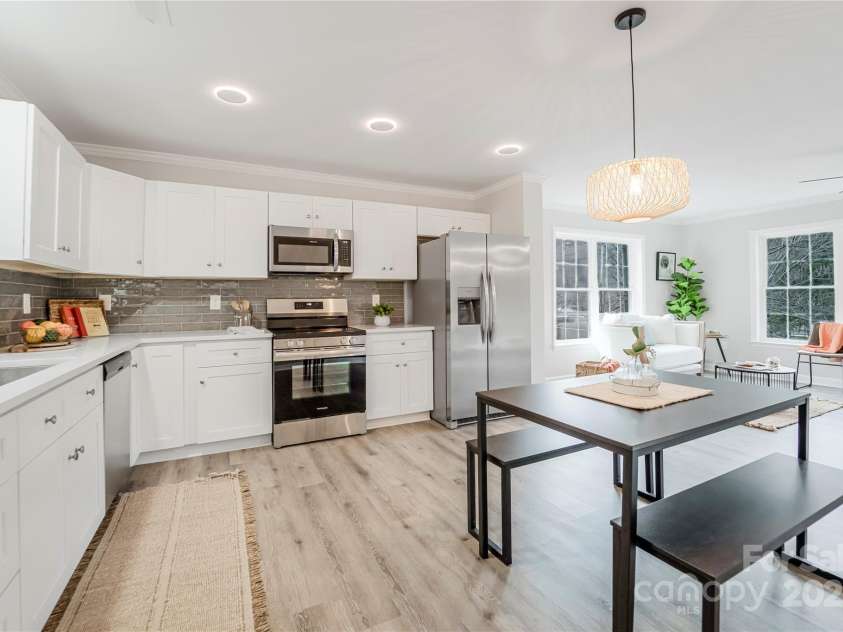 62 Leisure Lane, Maggie Valley, NC 28751.  MLS# CAR4258970, YatesRealty ID 20753. 