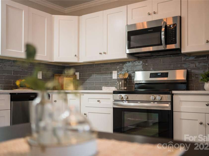 62 Leisure Lane, Maggie Valley, NC 28751.  MLS# CAR4258970, YatesRealty ID 20753. 