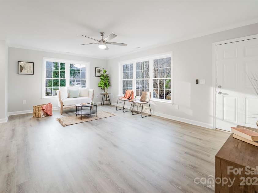 62 Leisure Lane, Maggie Valley, NC 28751.  MLS# CAR4258970, YatesRealty ID 20753. 