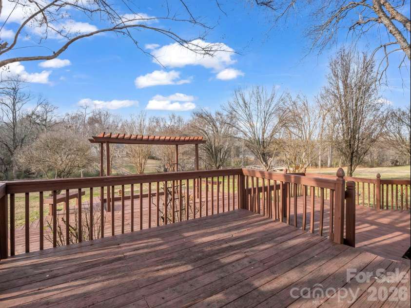 5573 Lennox Drive, Kings Mountain, NC 28086.  MLS# CAR4380721, YatesRealty ID 20754. 