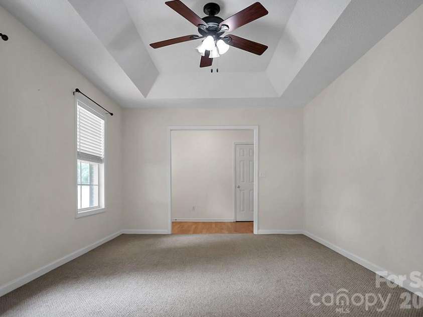 5573 Lennox Drive, Kings Mountain, NC 28086.  MLS# CAR4399898, YatesRealty ID 20754. 