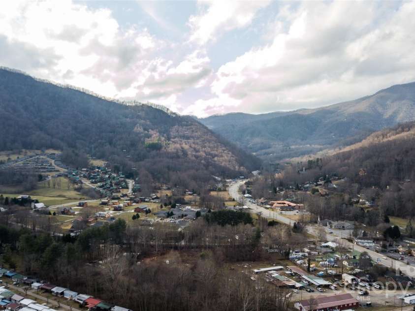 60 Leisure Lane, Maggie Valley, NC 28751.  MLS# CAR4258975, YatesRealty ID 20754. 
