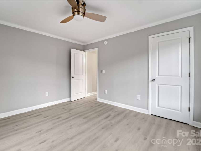 60 Leisure Lane, Maggie Valley, NC 28751.  MLS# CAR4309728, YatesRealty ID 20754. 