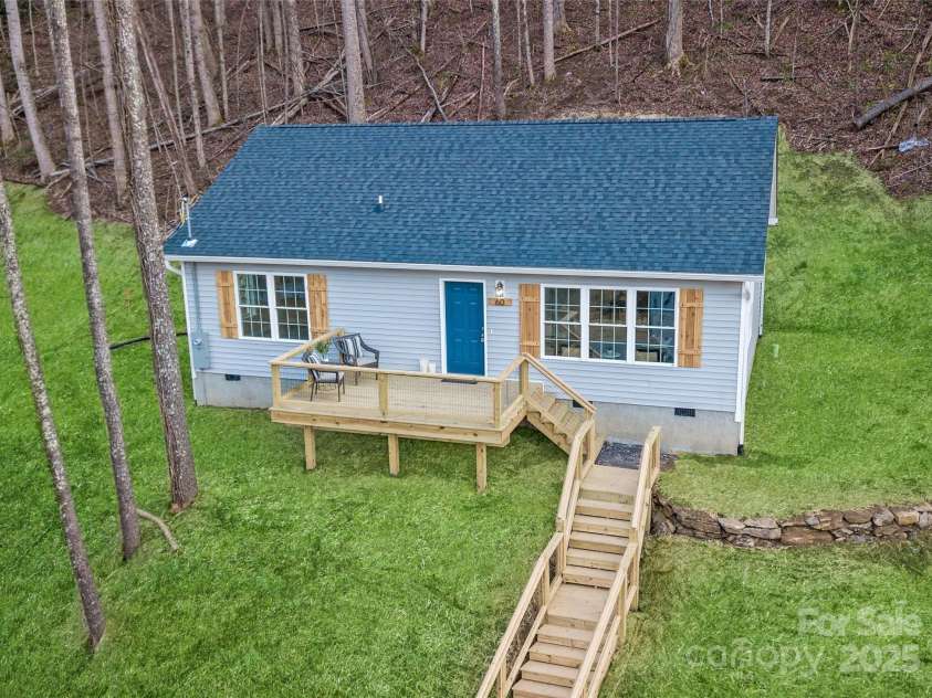 60 Leisure Lane, Maggie Valley, NC 28751.  MLS# CAR4309728, YatesRealty ID 20754. 