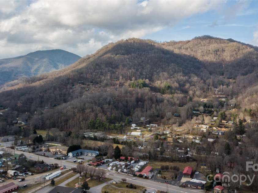 60 Leisure Lane, Maggie Valley, NC 28751.  MLS# CAR4309728, YatesRealty ID 20754. 