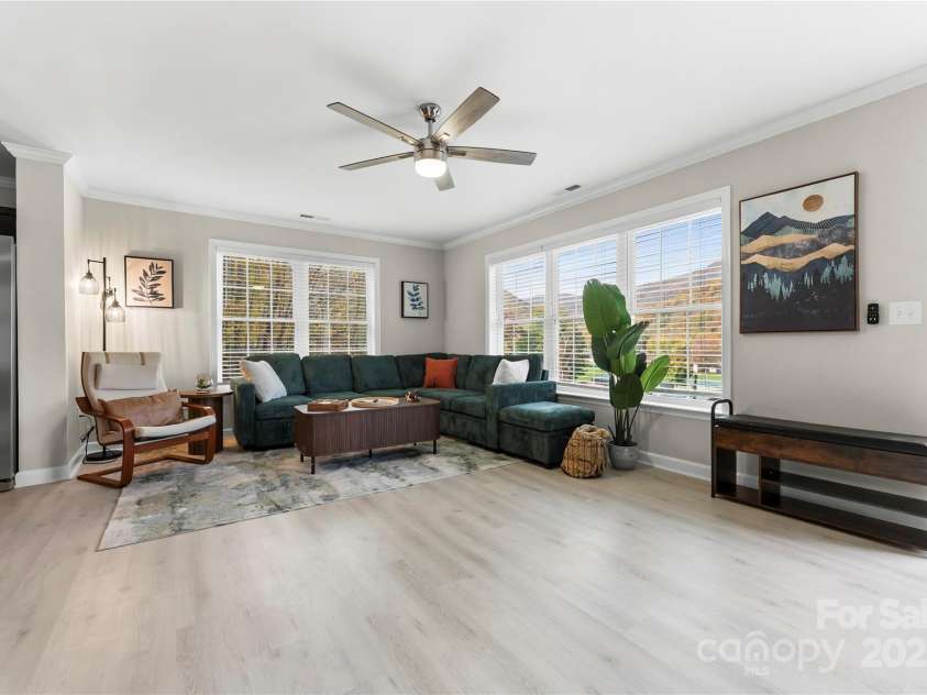 60 Leisure Lane, Maggie Valley, NC 28751.  MLS# CAR4309728, YatesRealty ID 20754. 